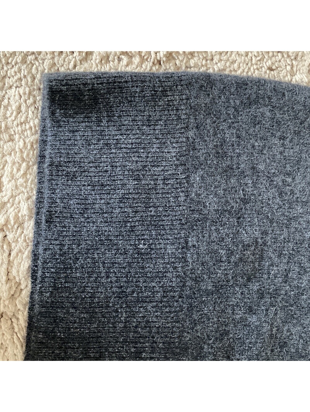 C By Bloomingdale’s Women’s Cashmere Sweater XS - Picture 5 of 6